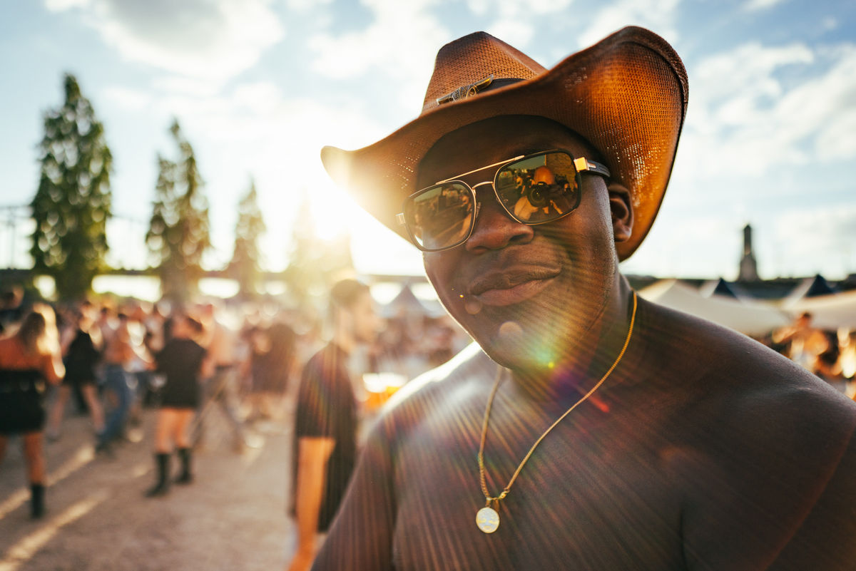 Loading... just a sec